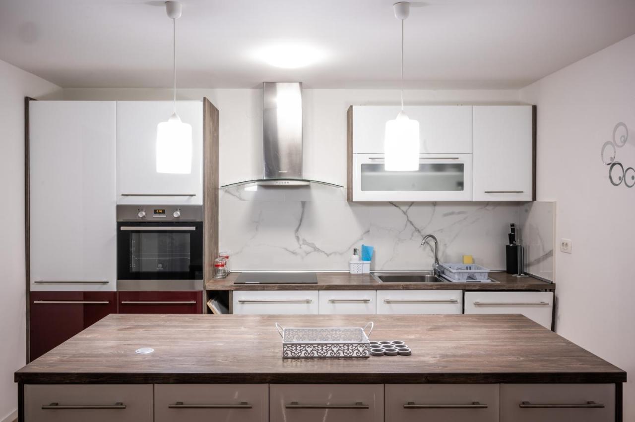 Apartma Tia 2 Zreče Buitenkant foto