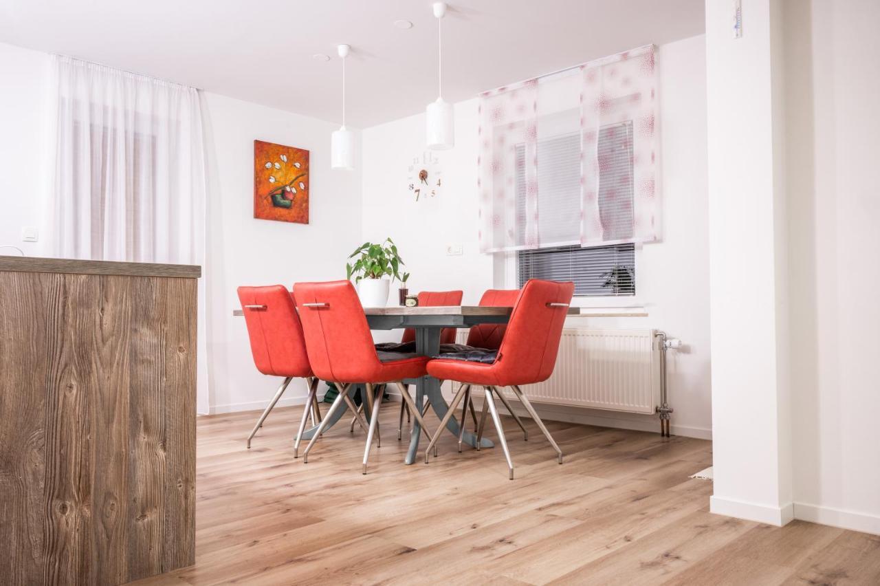 Apartma Tia 2 Zreče Buitenkant foto